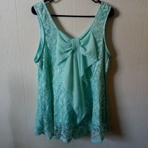 Bow-back Peplum Lace Hi-Lo Tank
